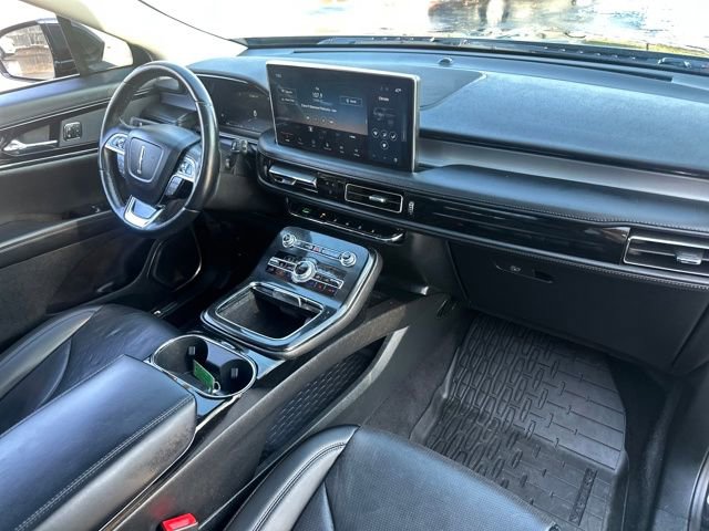 Used 2022 Lincoln Nautilus Reserve image 13