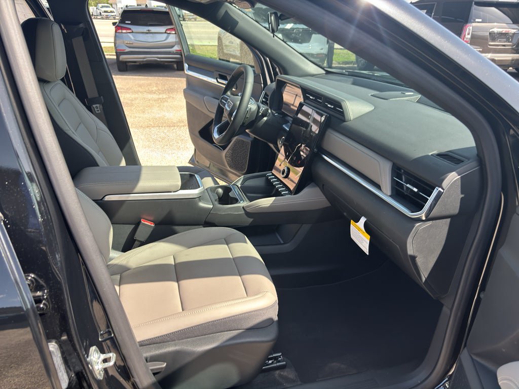 Used 2027 GMC Terrain Elevation w/ Elevation Premium Package FWD image 17