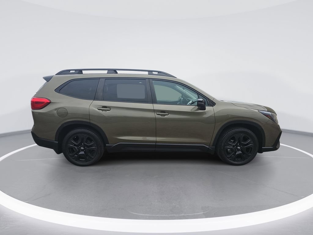 Used 2023 Subaru Ascent Onyx Edition AWD/4WD image 2