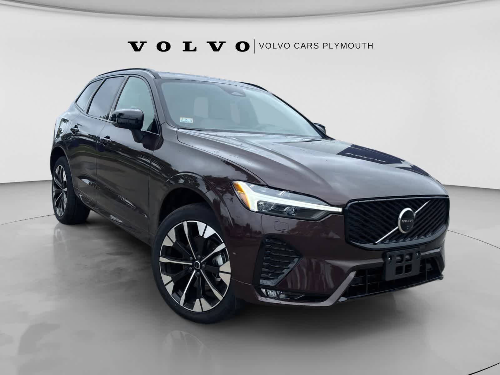 Used 2026 Volvo XC60 B5 Plus w/ Protection Package Premier AWD/4WD image 3