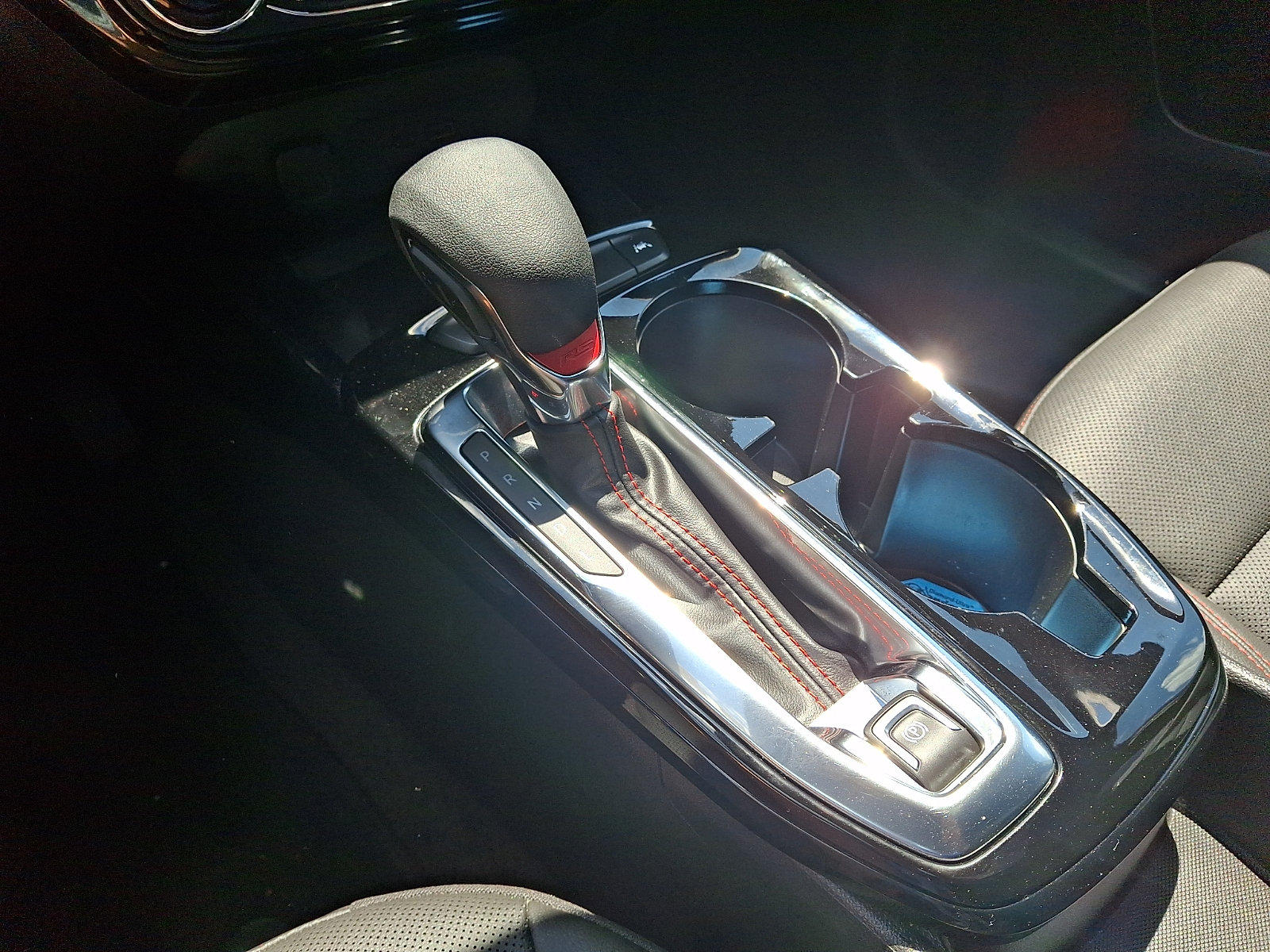 Certified 2024 Chevrolet Trax RS w/ Sunroof Package FWD image 14