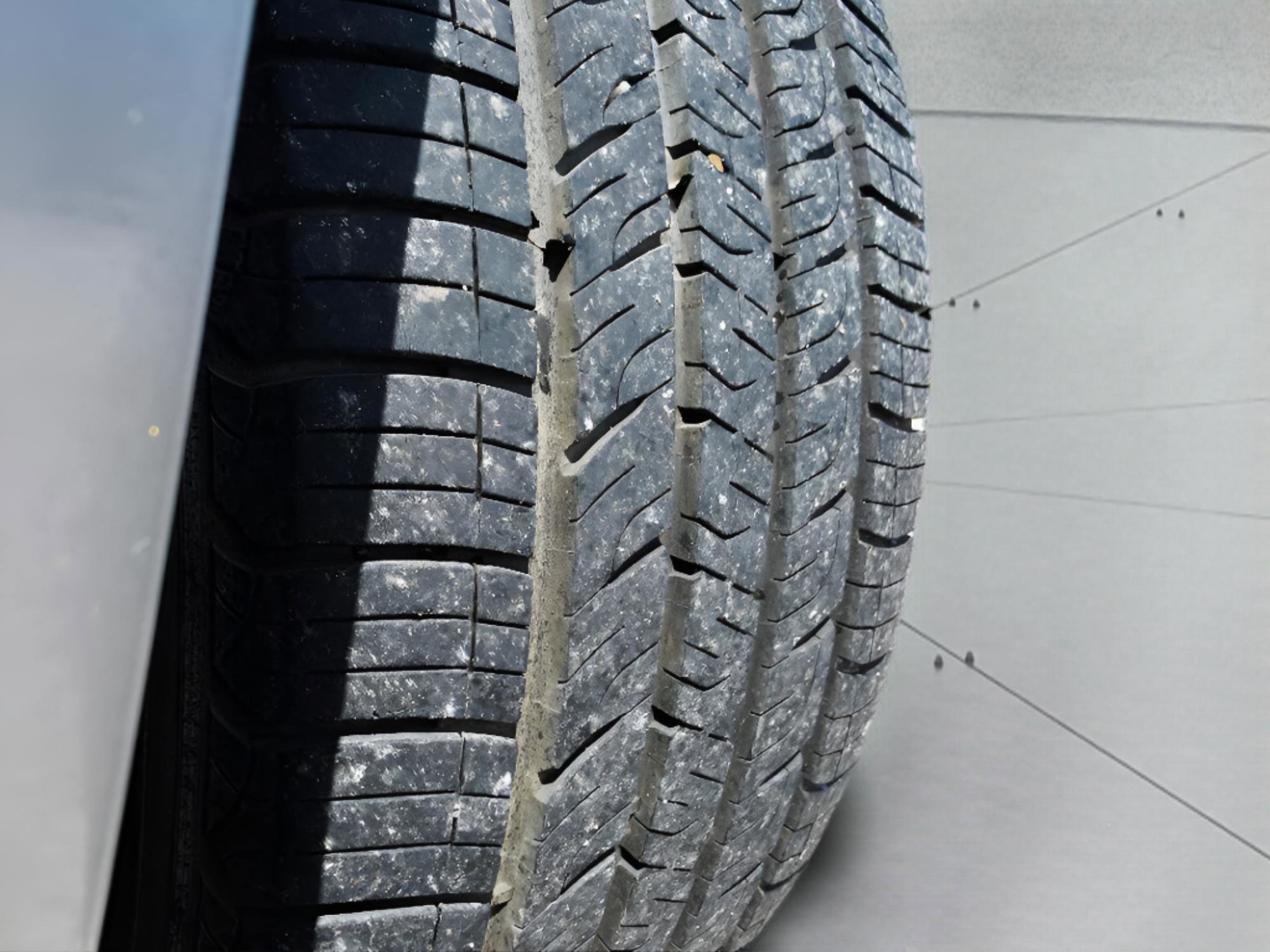 Used 2008 Saturn Aura XR w/ Premium Trim Package image 37