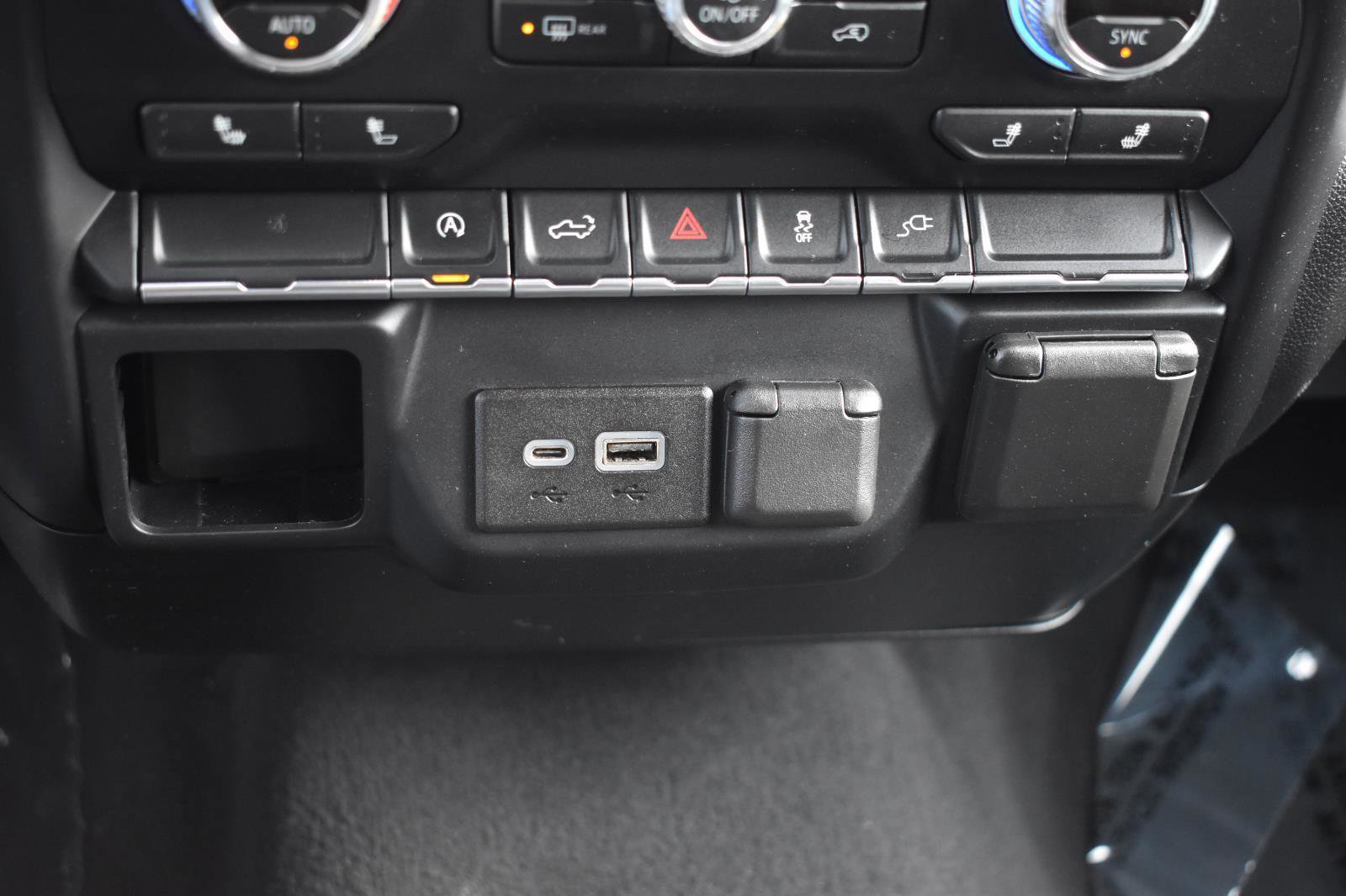 Used 2020 GMC Sierra 1500 SLE w/ Fleet Comfort Package image 9