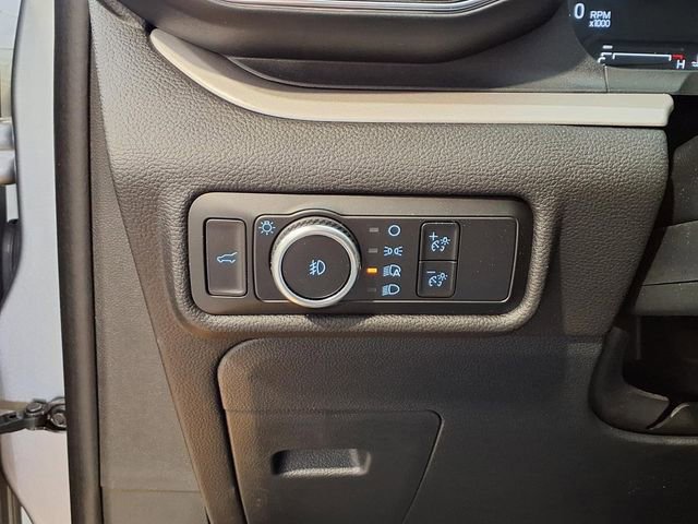 Used 2024 Ford Explorer XLT w/ Equipment Group 202A image 18