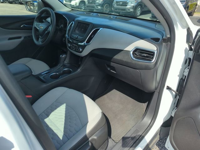 Used 2021 Chevrolet Equinox LS FWD image 32