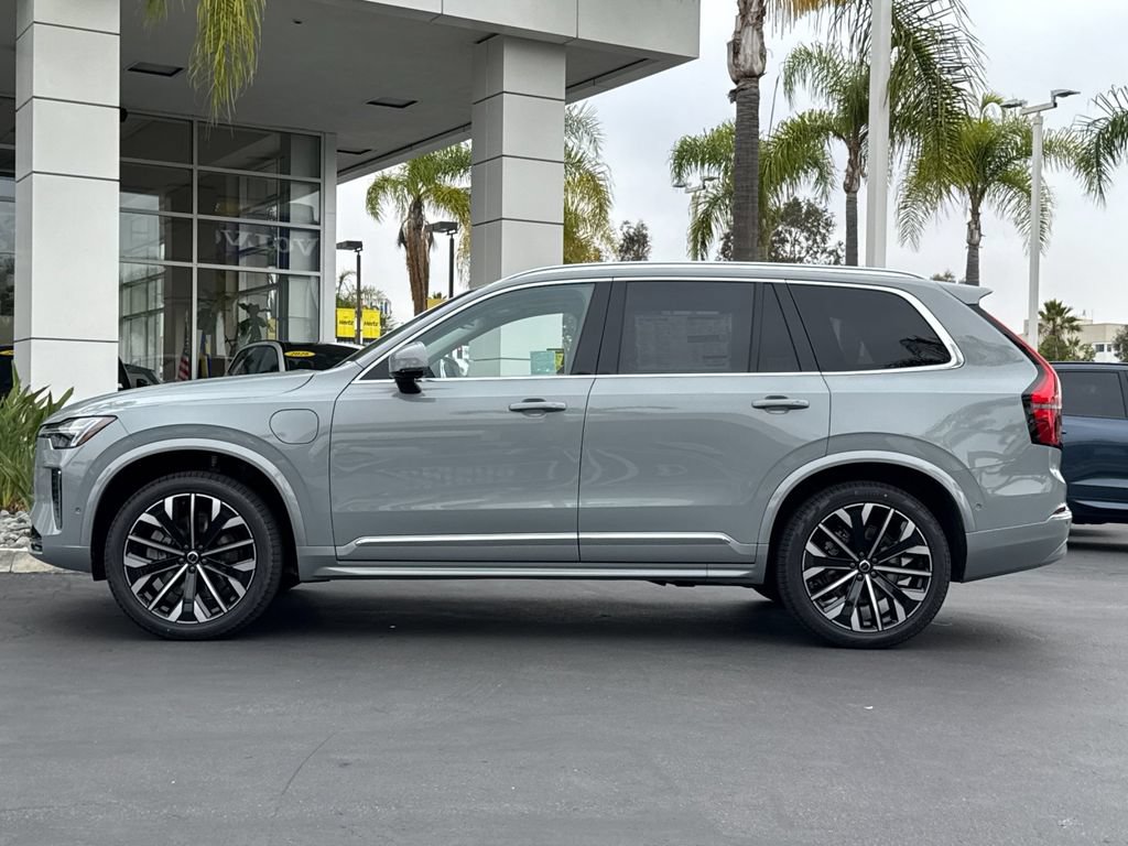 New 2026 Volvo XC90 T8 Plus w/ Protection Package AWD/4WD image 2