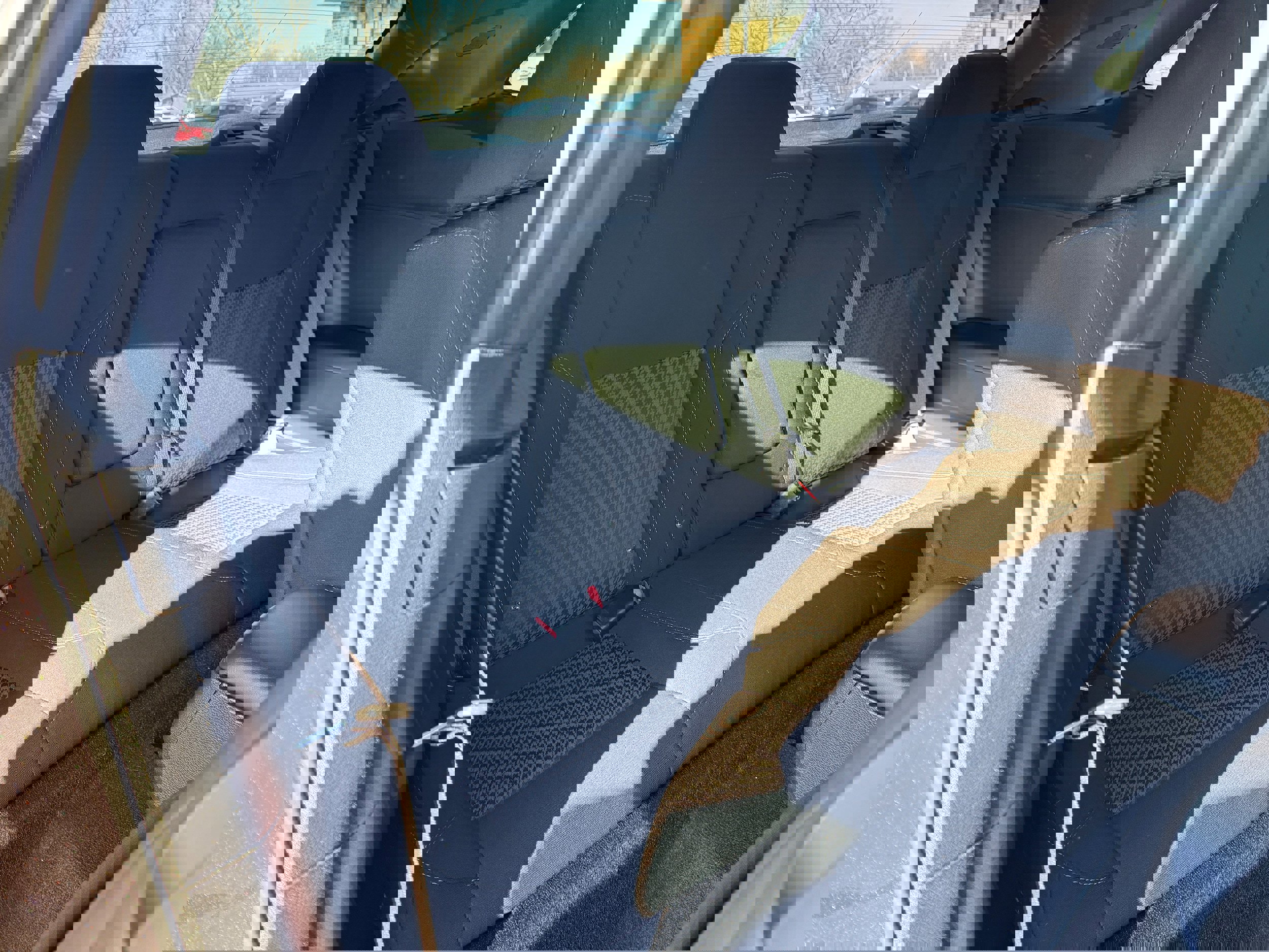 Used 2022 Dodge Challenger SXT w/ Driver Convenience Group image 14