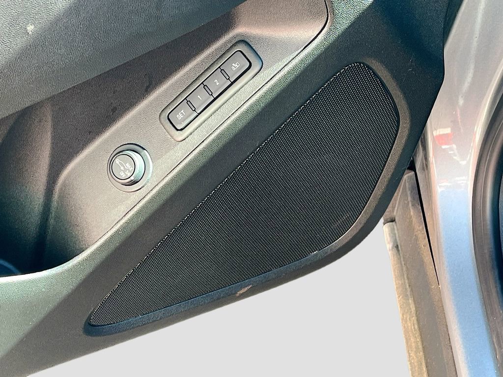 Used 2024 Chevrolet Equinox Premier image 19