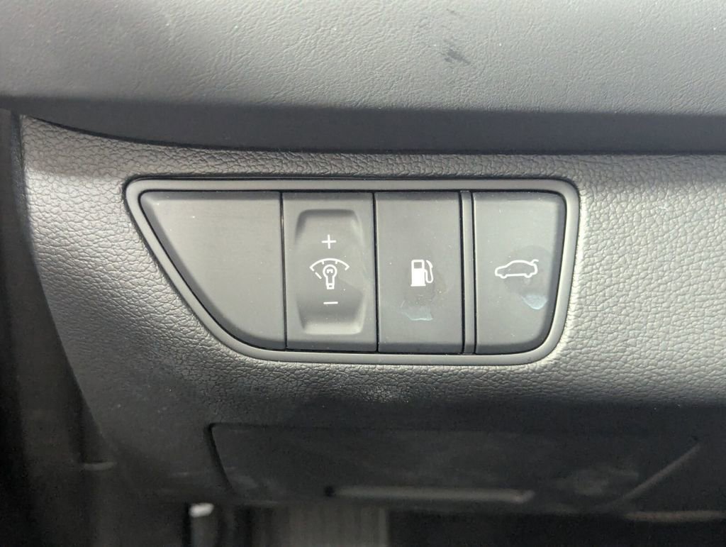 Used 2026 Genesis G70 2.5T RWD image 15
