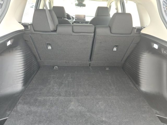 Used 2025 Honda HR-V LX image 9