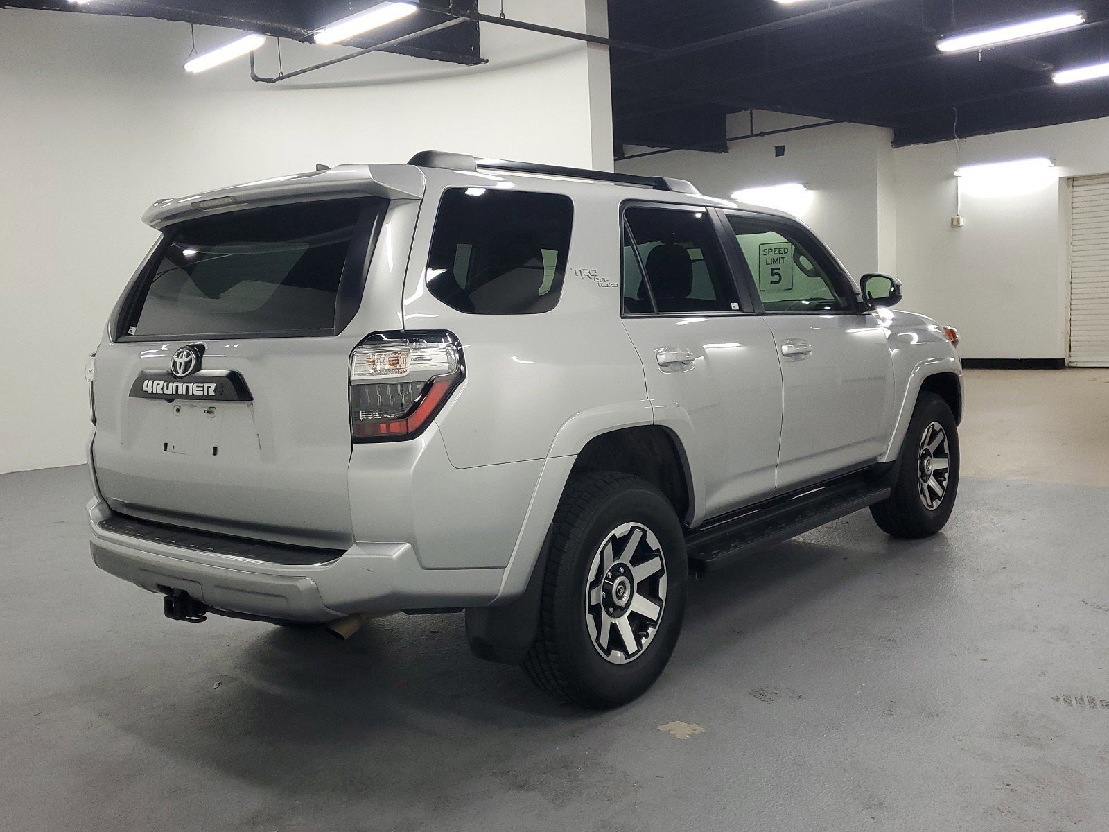 Used 2021 Toyota 4Runner TRD Off-Road AWD/4WD image 8