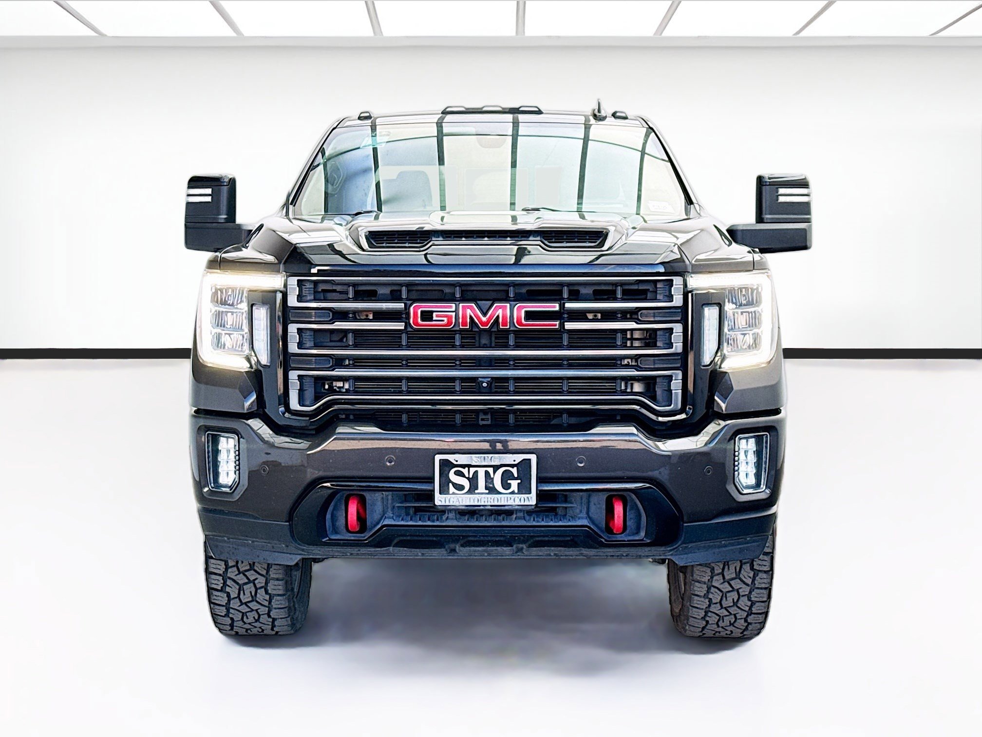 Used 2021 GMC Sierra 2500 AT4 w/ AT4 Premium Plus Package image 2