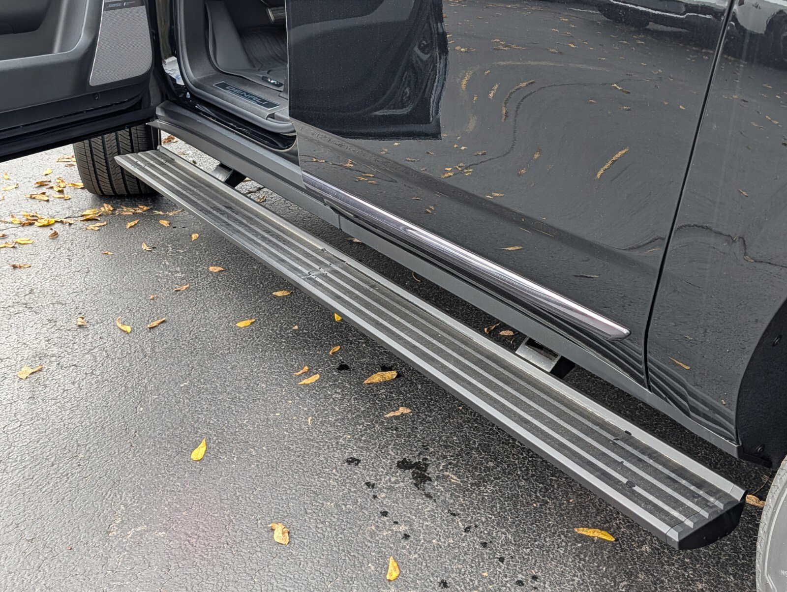 New 2026 GMC Yukon XL Denali Ultimate w/ LPO, Floor Liner Package AWD/4WD image 5