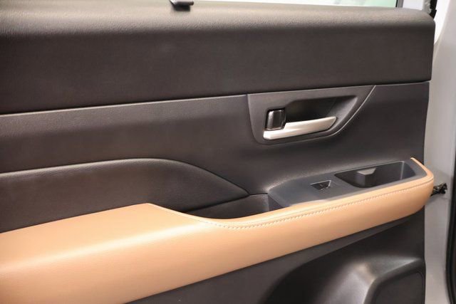 Certified 2025 Toyota Grand Highlander AWD Hybrid image 29