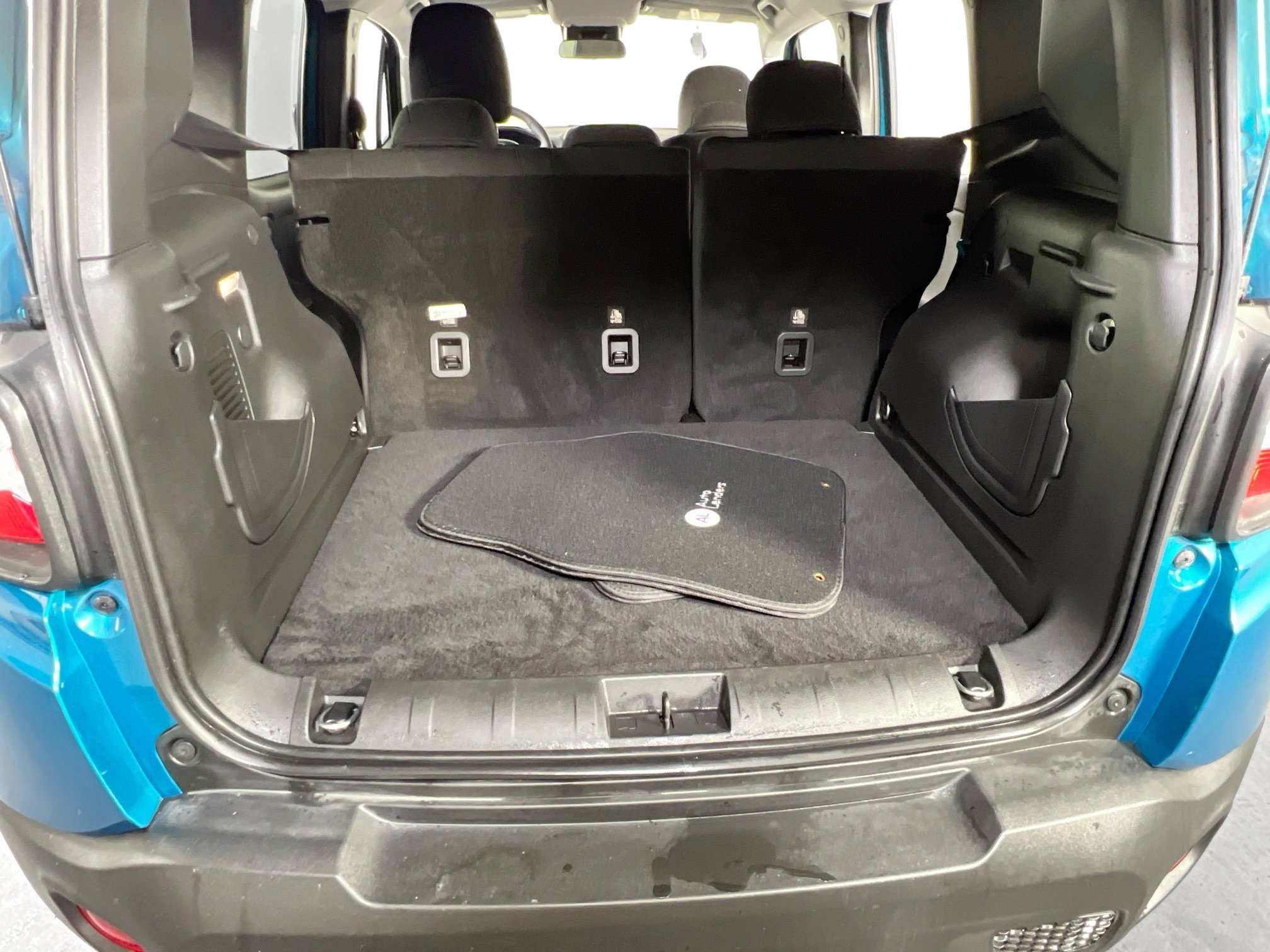 Used 2022 Jeep Renegade Latitude image 24