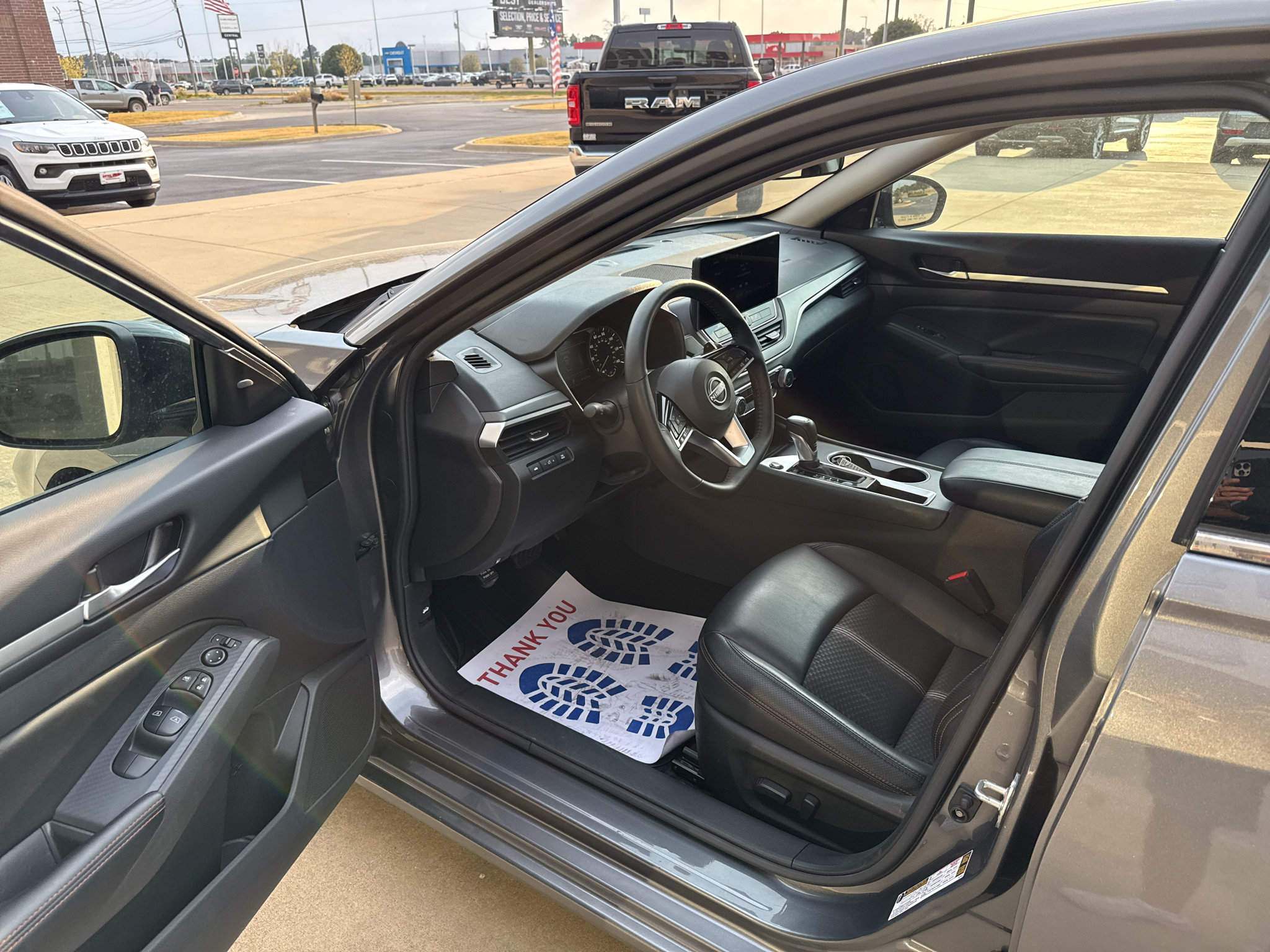 Used 2026 Nissan Altima 2.5 SR FWD image 15