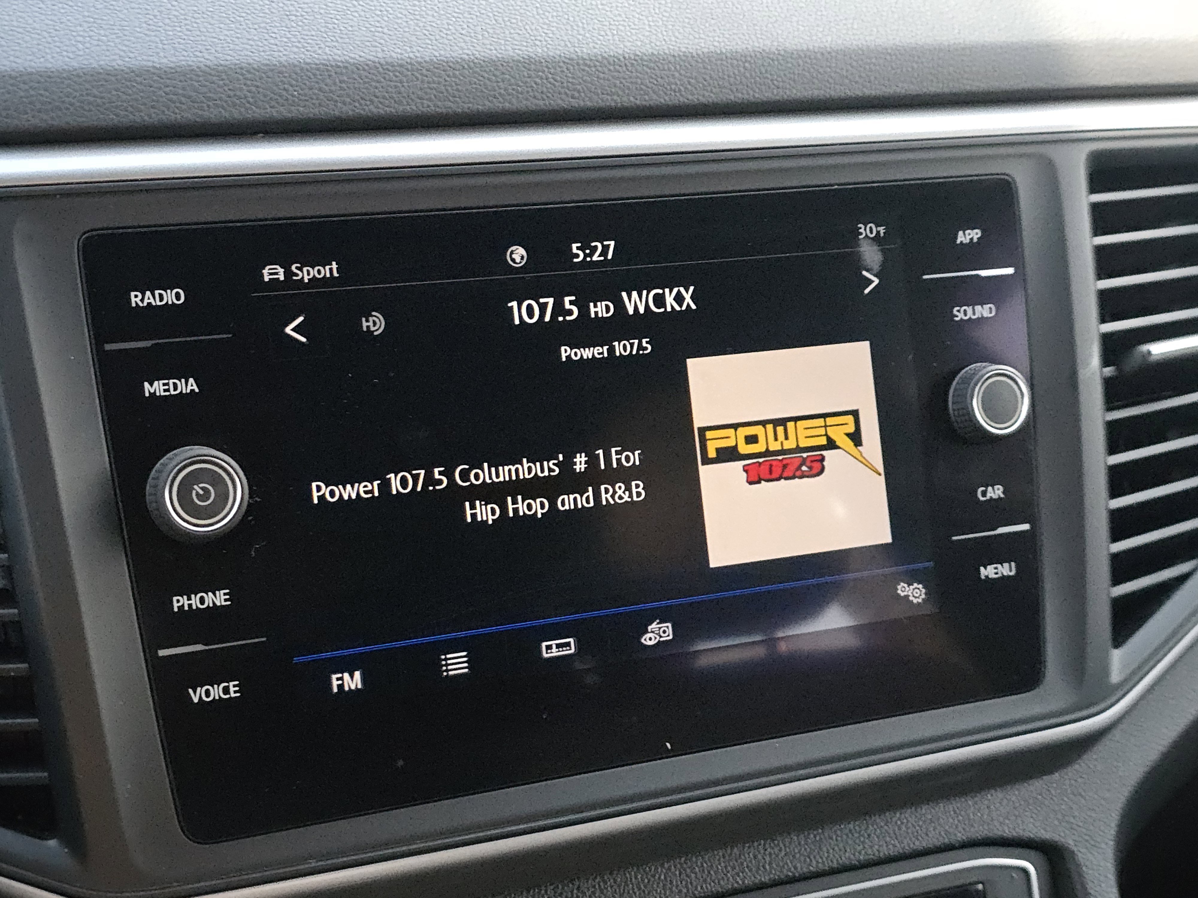 Used 2020 Volkswagen Atlas Cross Sport SE image 21