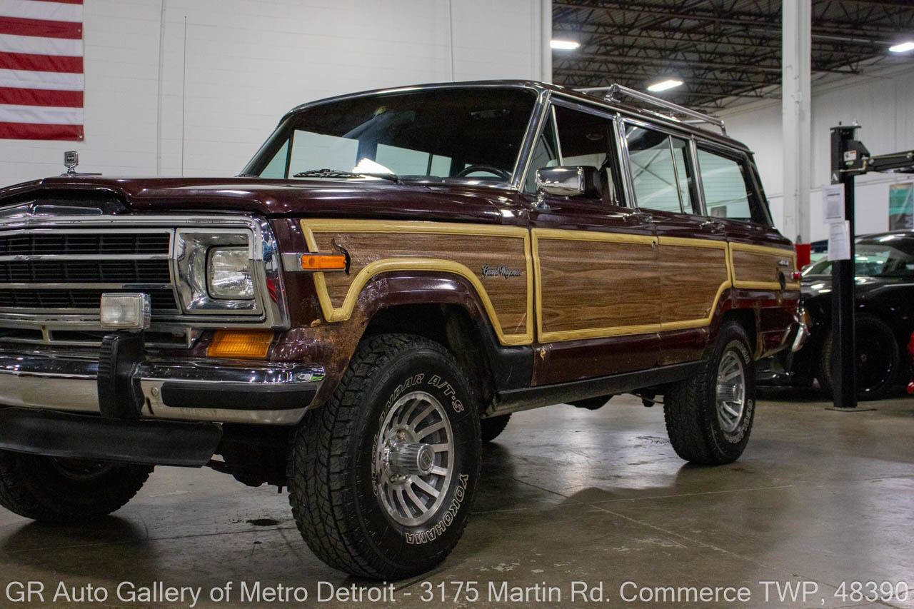 Used 1988 Jeep Grand Wagoneer image 21