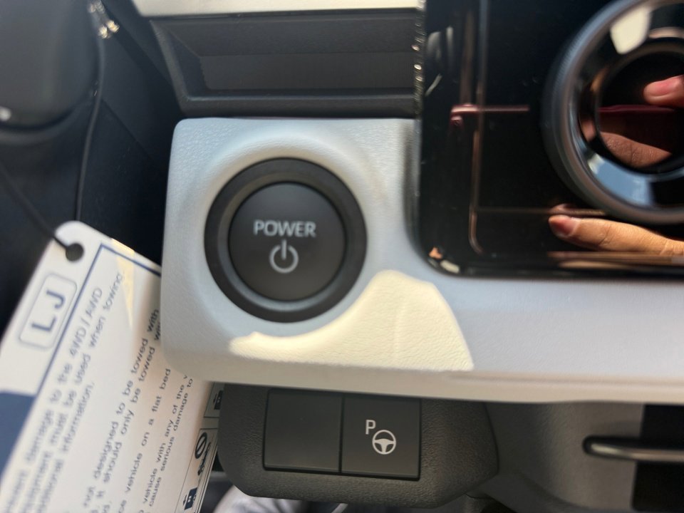 New 2026 Subaru Solterra AWD/4WD image 20