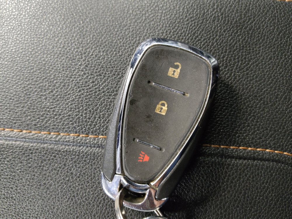 Used 2021 Chevrolet Traverse LS FWD image 32