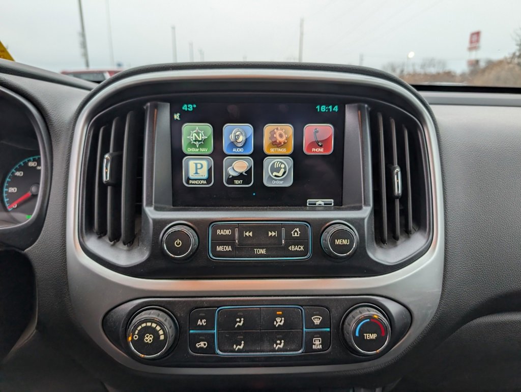 Used 2015 Chevrolet Colorado LT w/ LT Convenience Package image 13