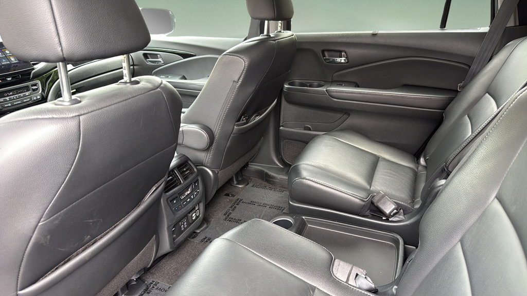 Used 2021 Honda Pilot Touring image 17