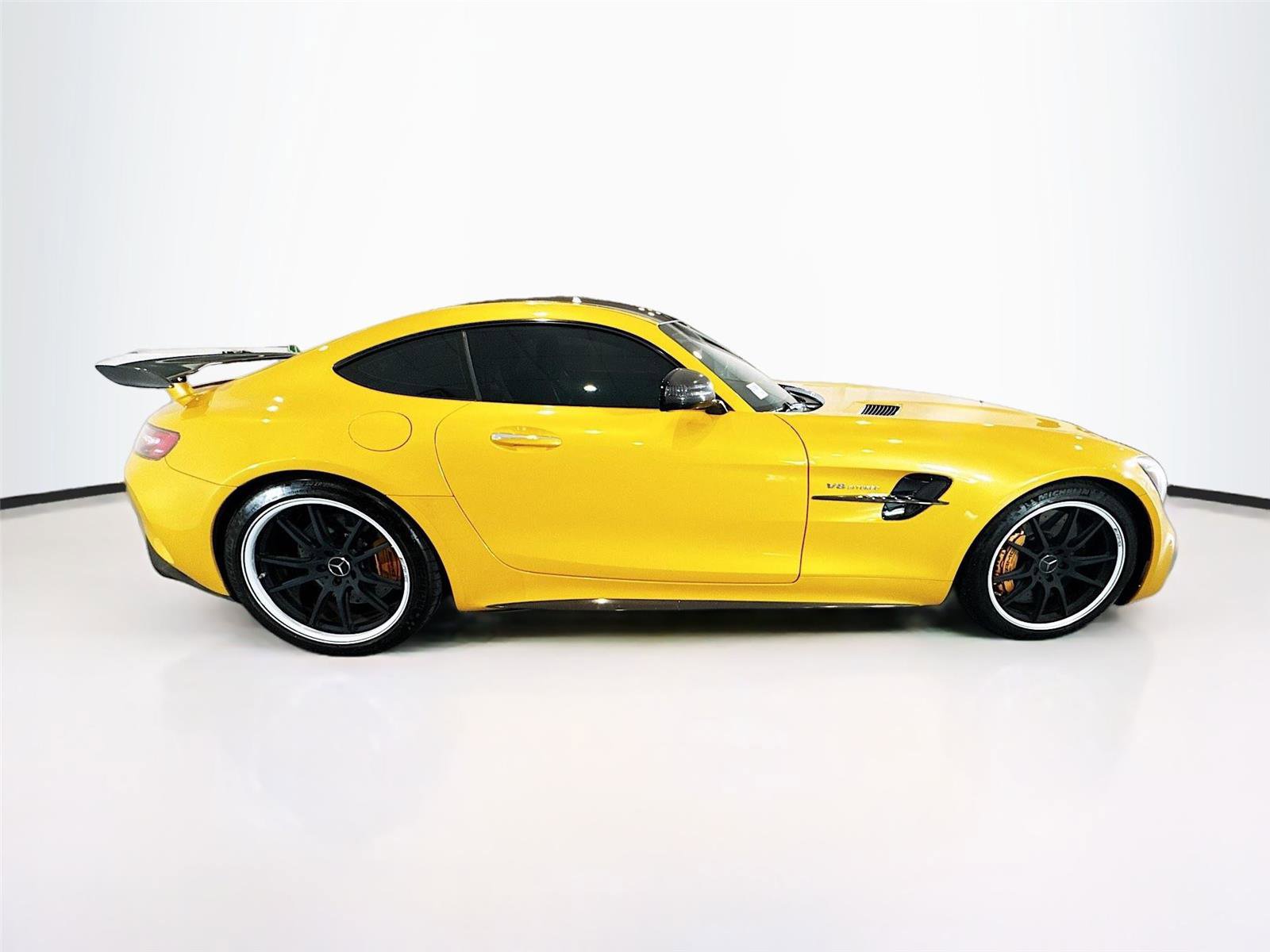 Used 2019 Mercedes-Benz AMG GT R image 7