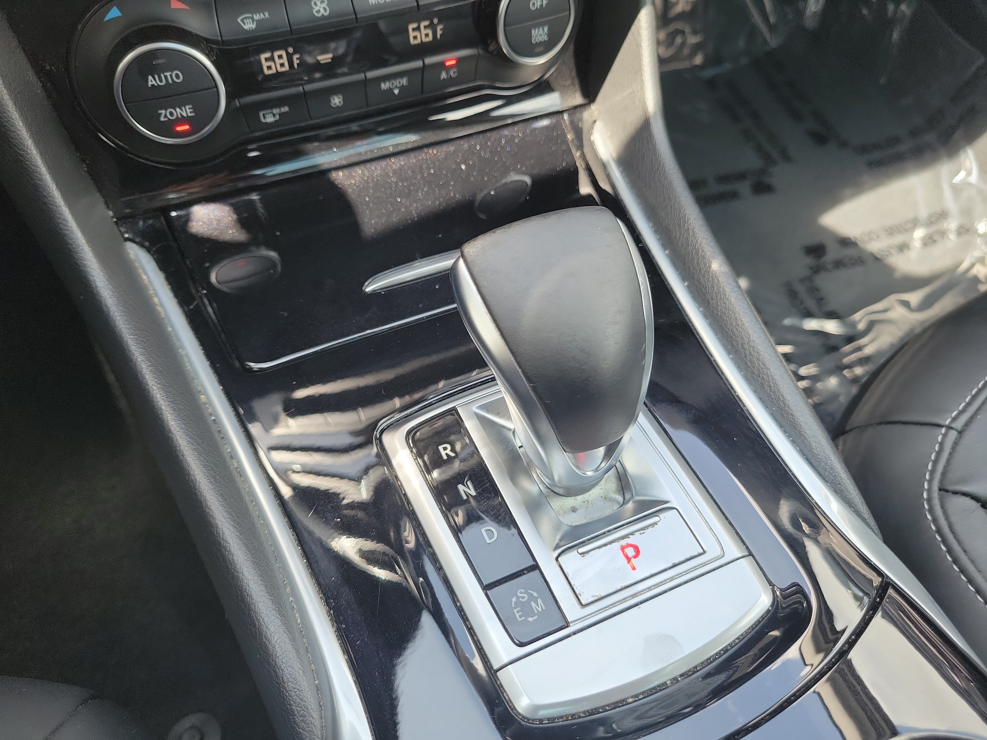 Used 2019 INFINITI QX30 w/ Cargo Package FWD image 27
