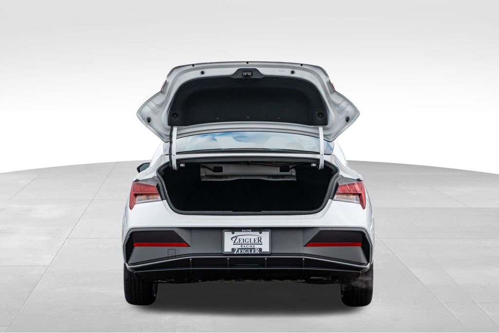 Certified 2025 Hyundai Elantra Blue image 11