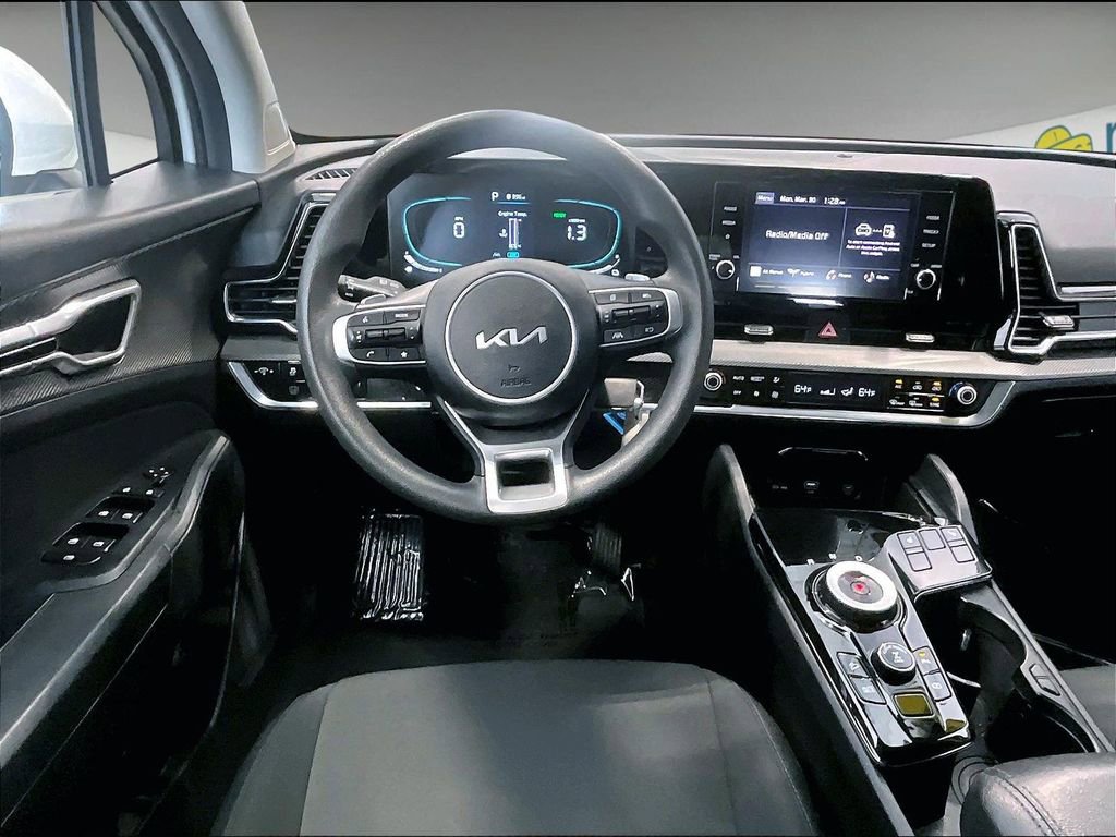 Used 2023 Kia Sportage LX image 16