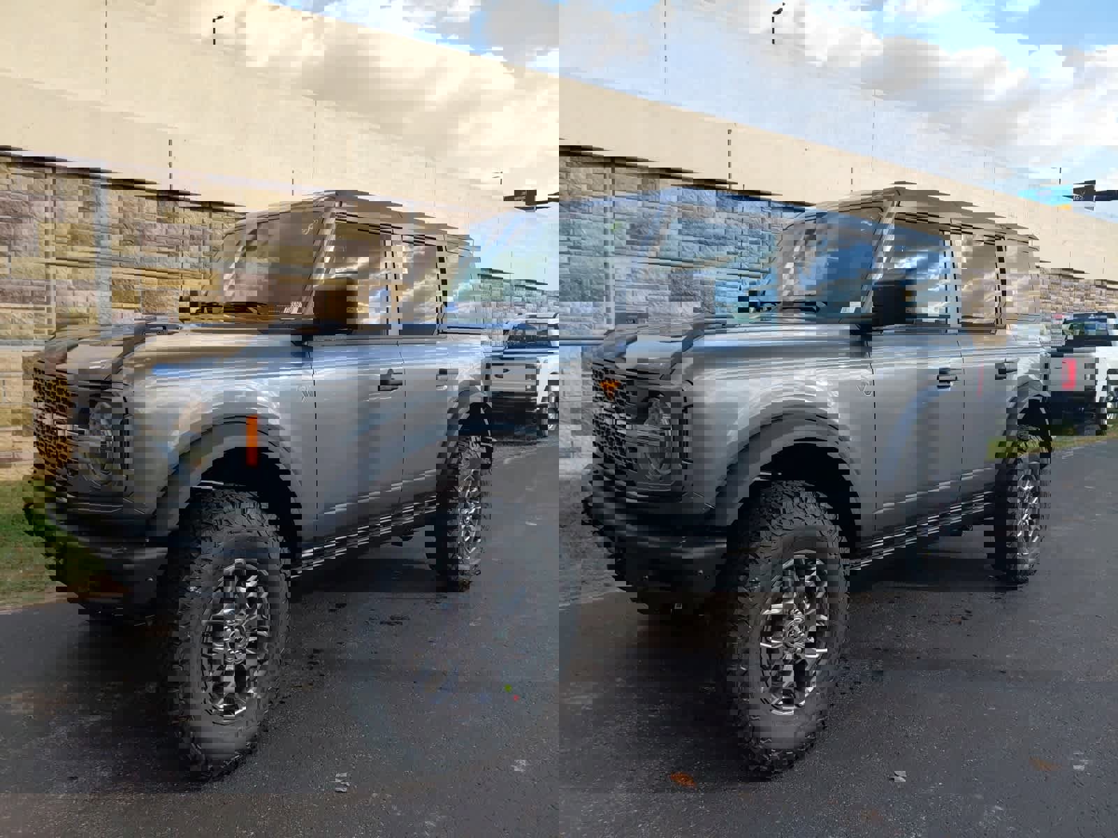 New 2025 Ford Bronco Badlands image 8