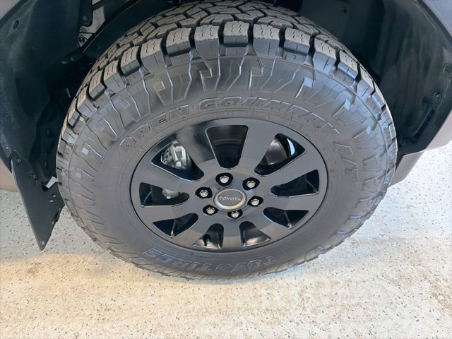 Used 2024 Toyota Land Cruiser image 3