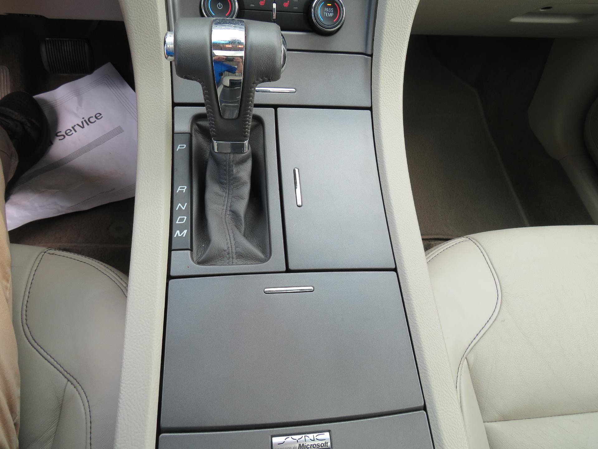 Used 2011 Ford Taurus SEL w/ 201A Rapid Spec Order Code FWD image 4