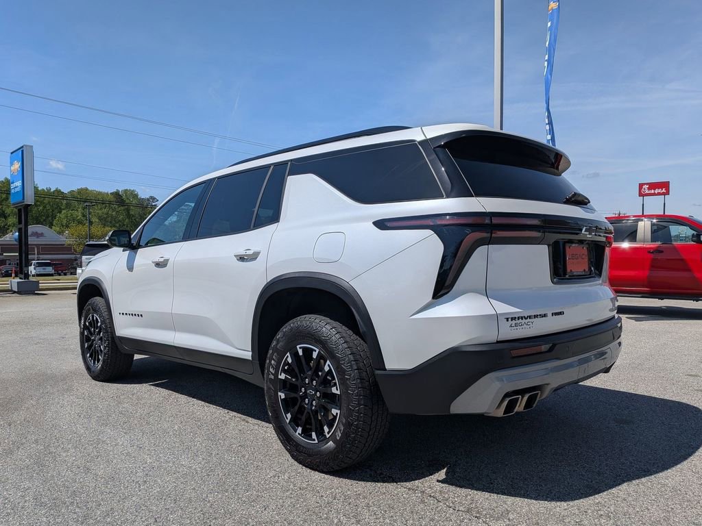 Used 2025 Chevrolet Traverse Z71 w/ Driver Confidence Package image 6