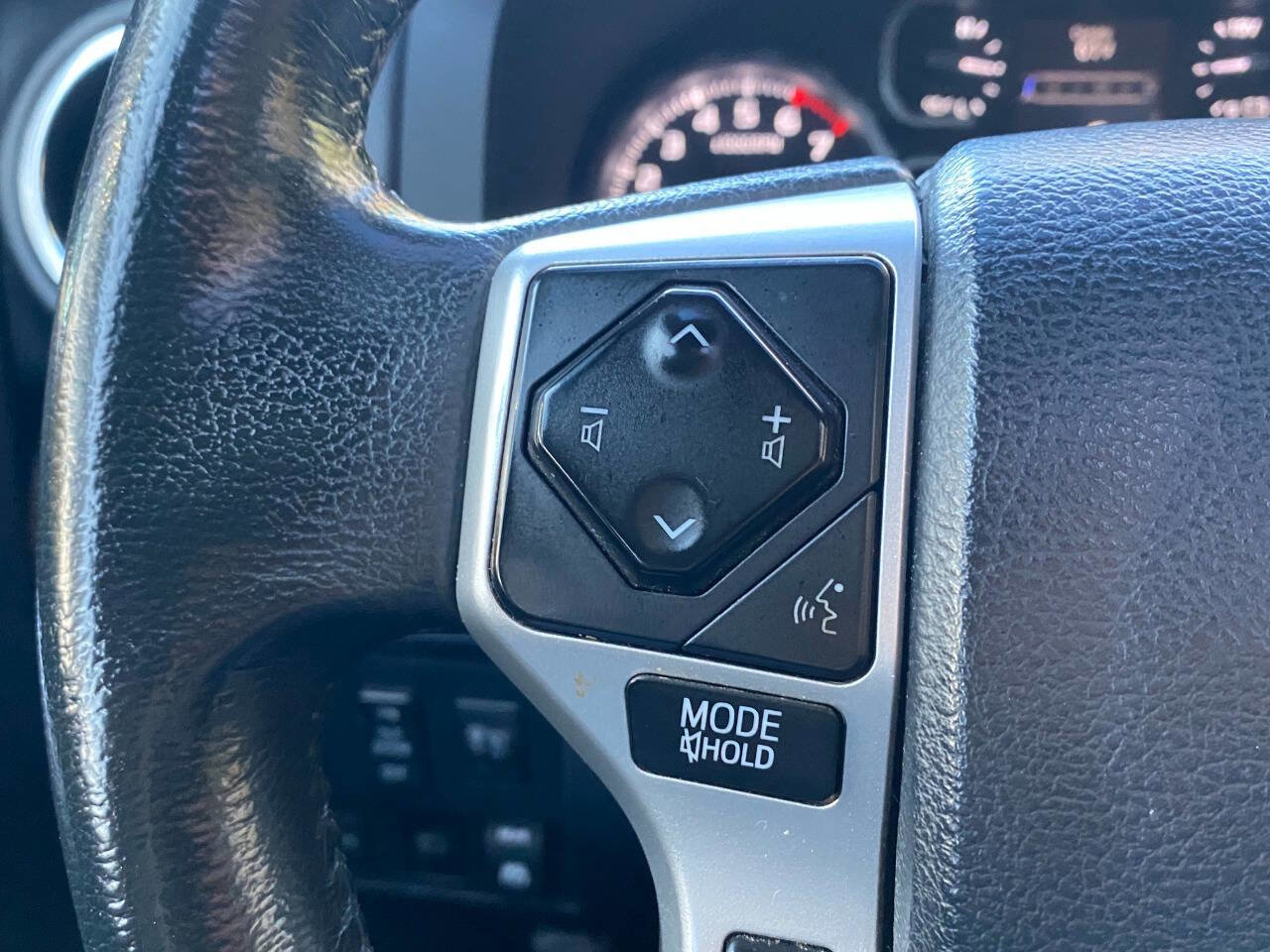 Used 2018 Toyota Tundra Limited w/ Limited Premium Package image 29