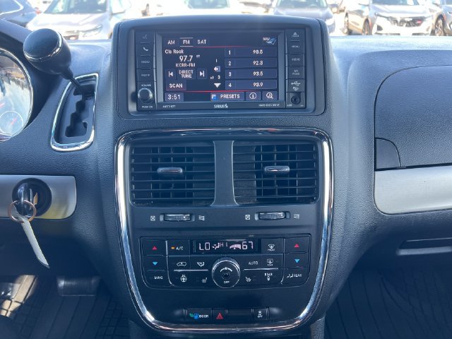 Used 2017 Dodge Grand Caravan GT FWD image 23