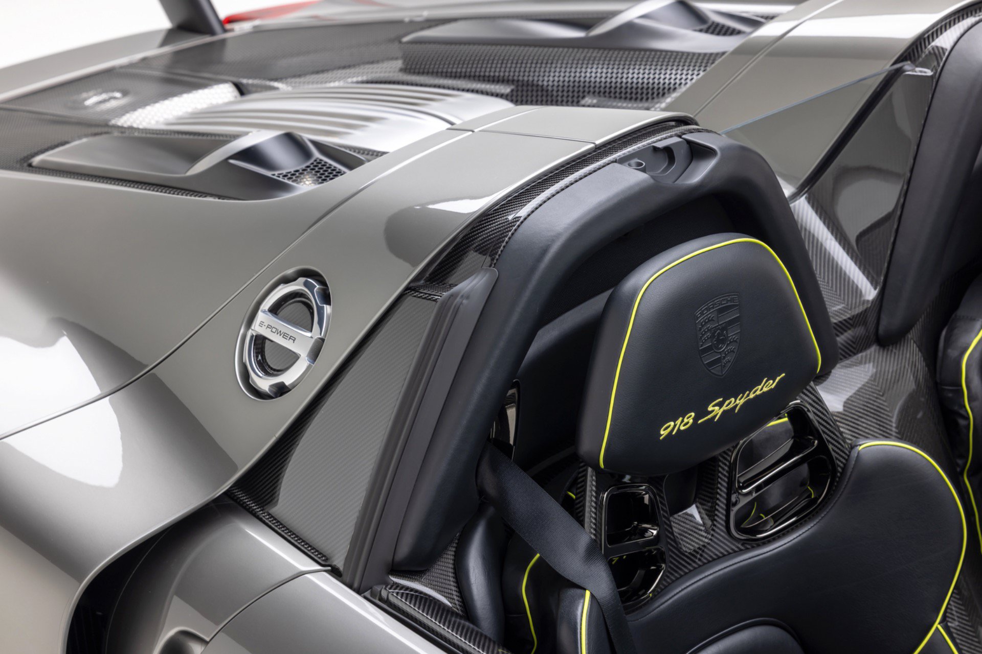 Used 2015 Porsche 918 Spyder AWD/4WD image 68