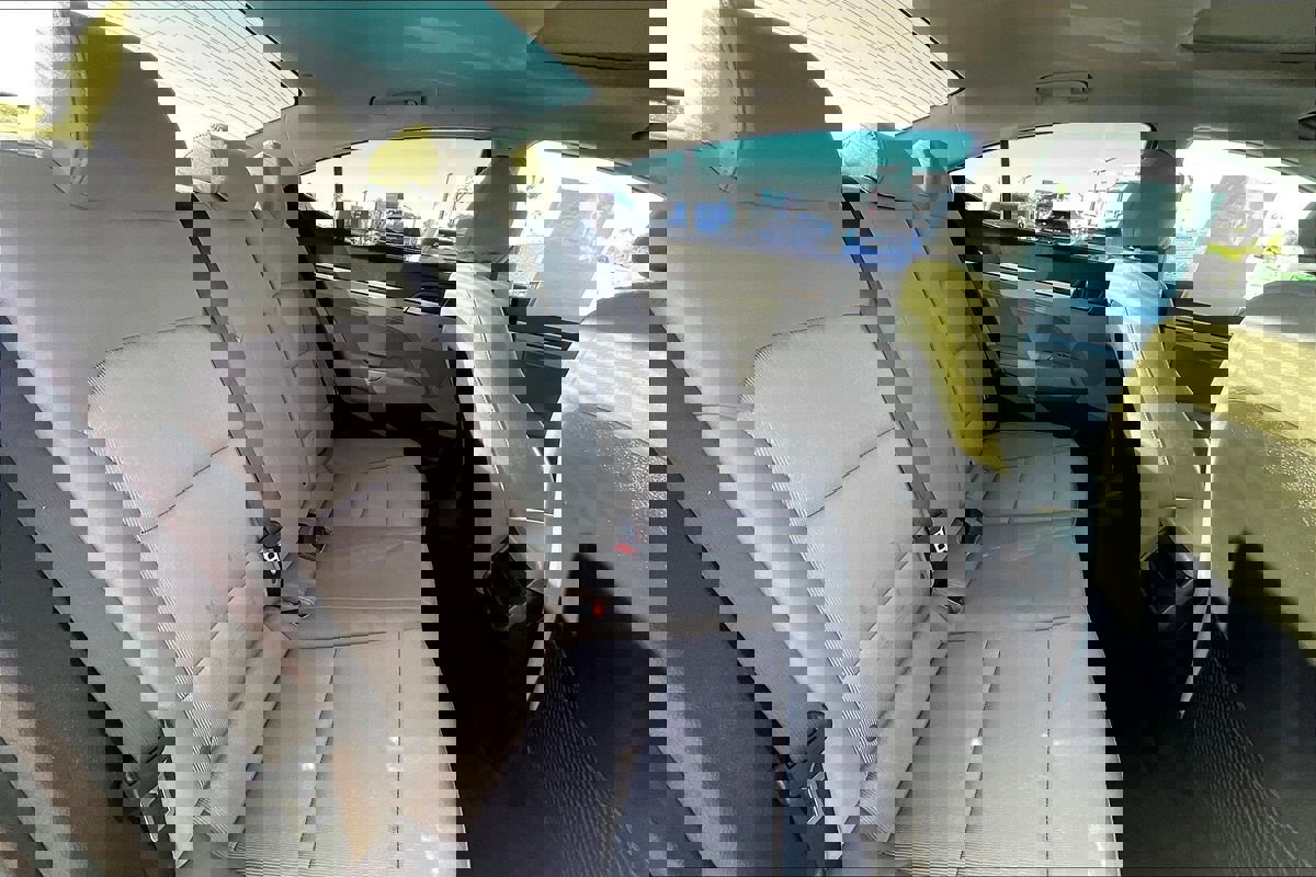 Used 2018 Hyundai Elantra Value Edition w/ Cargo Package image 22