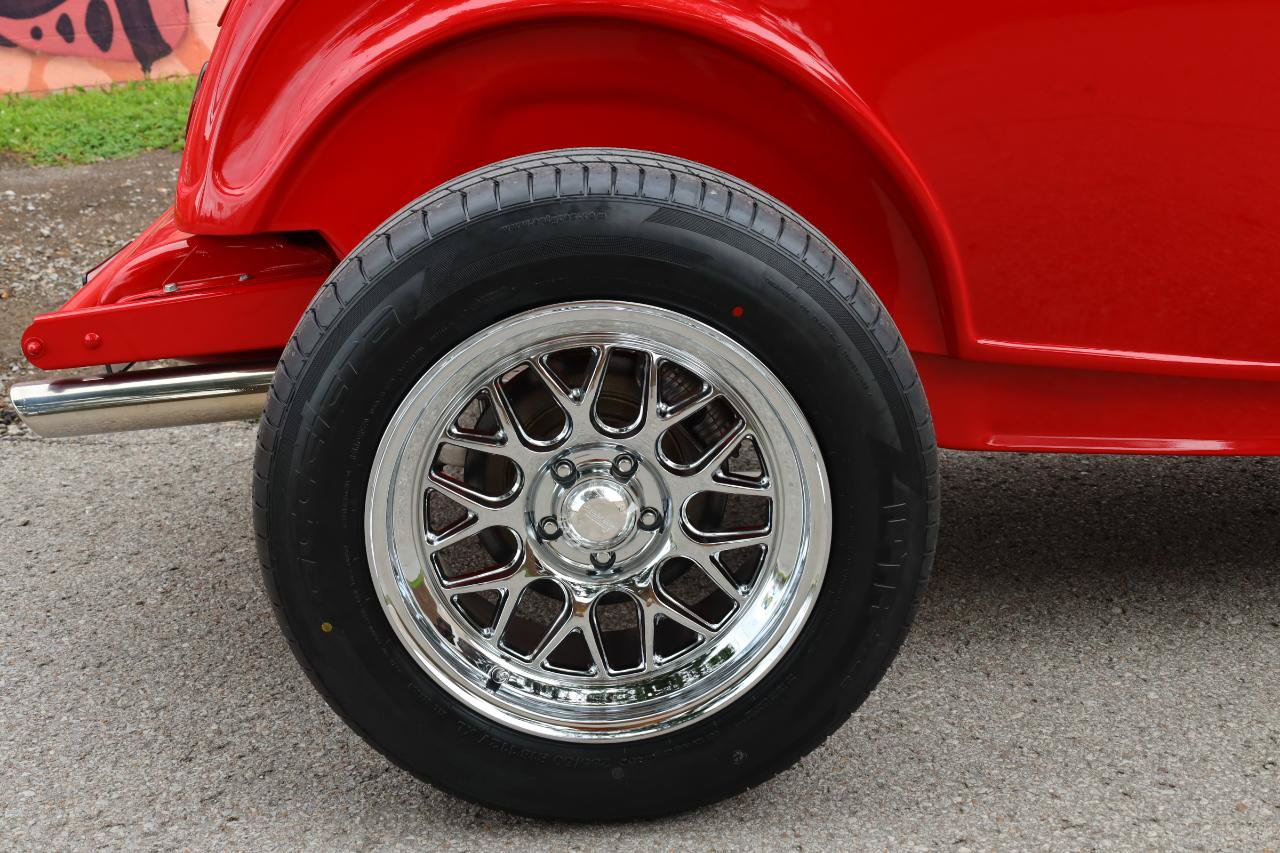 Used 1990 Chevrolet Corvette Coupe RWD image 30