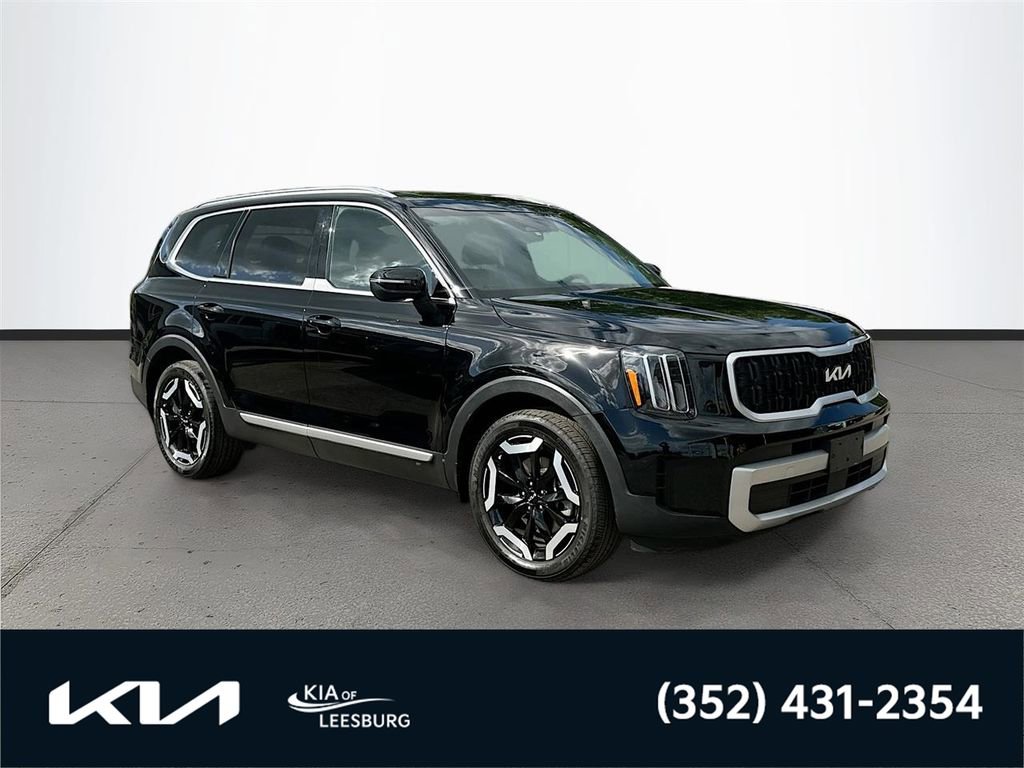 Used 2024 Kia Telluride EX w/ EX Captain's Chair Package AWD/4WD image 1