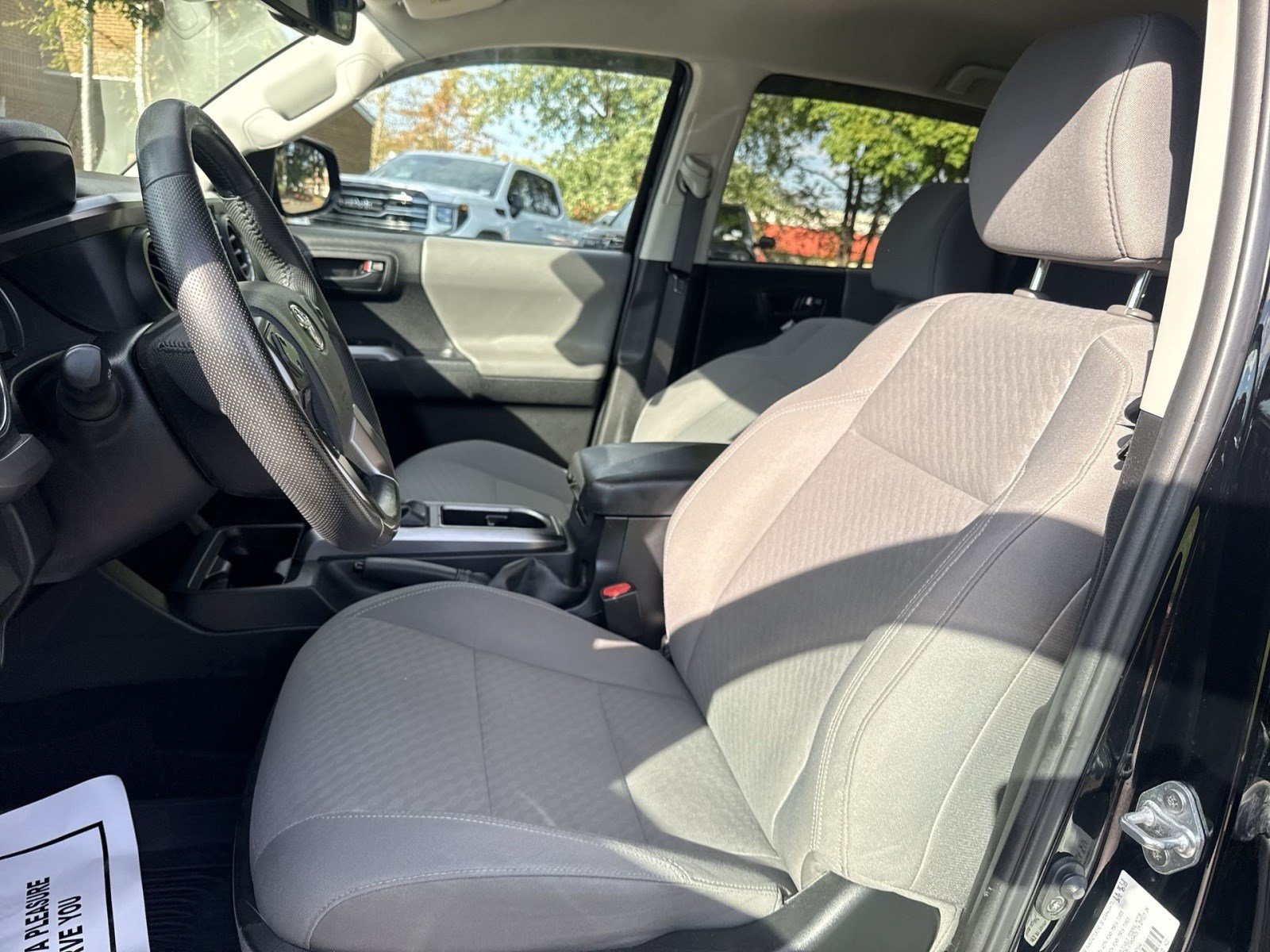 Used 2023 Toyota Tacoma SR5 RWD image 12