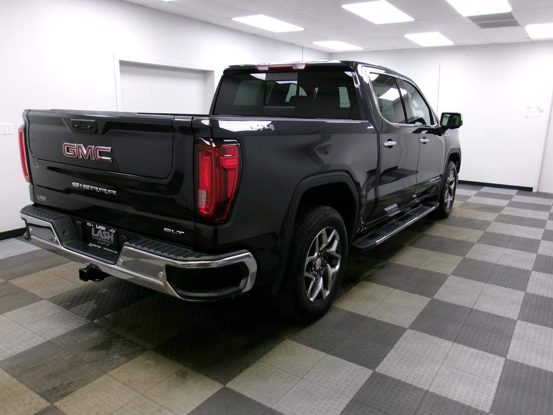 Certified 2022 GMC Sierra 1500 SLT w/ SLT Premium Plus Package AWD/4WD image 15