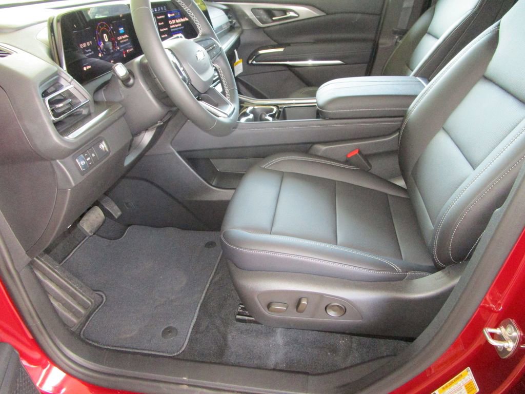New 2026 Chevrolet Traverse LT w/ Driver Confidence Package image 25