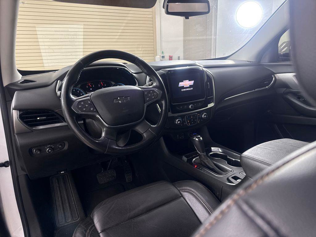 Used 2020 Chevrolet Traverse RS FWD image 28