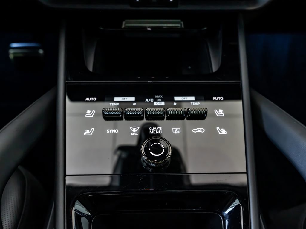 Certified 2025 Porsche Cayenne Turbo image 22