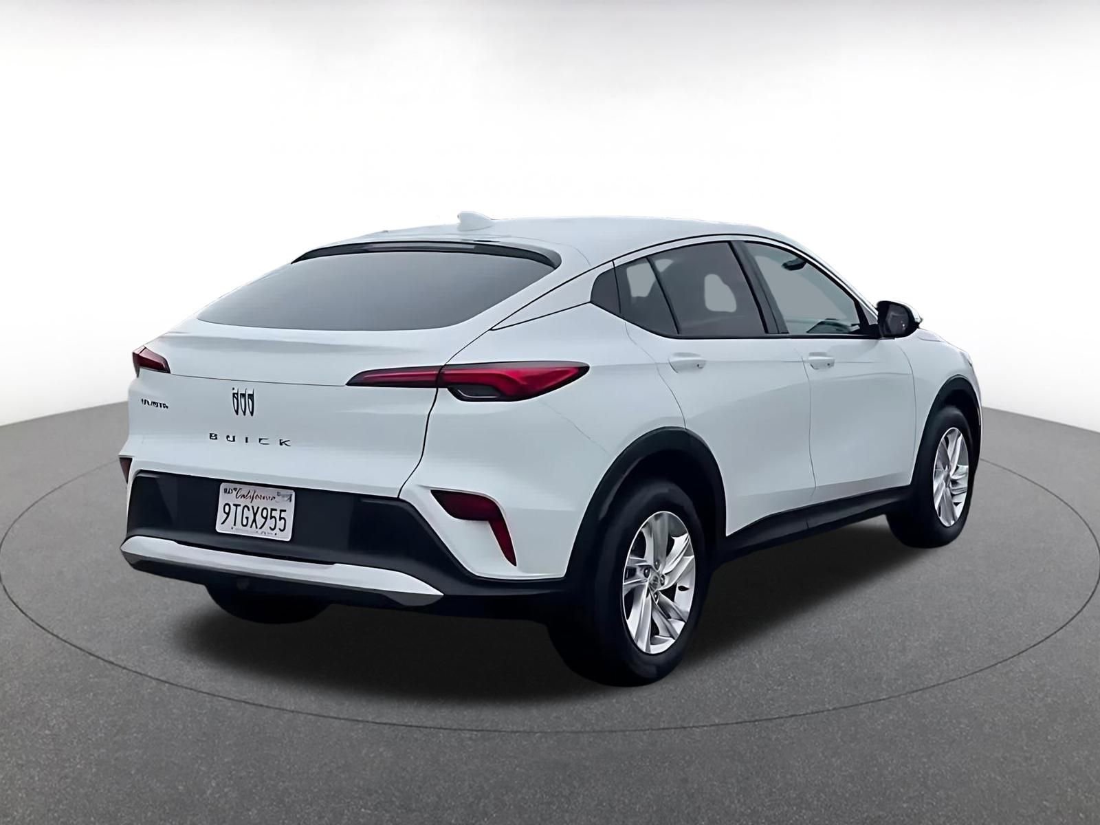 Used 2025 Buick Envista Preferred image 14