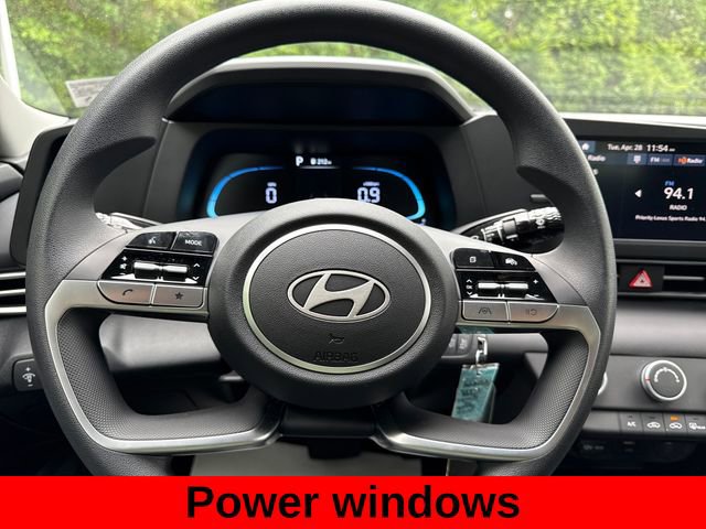 Used 2026 Hyundai Elantra SE w/ Cargo Package FWD image 18