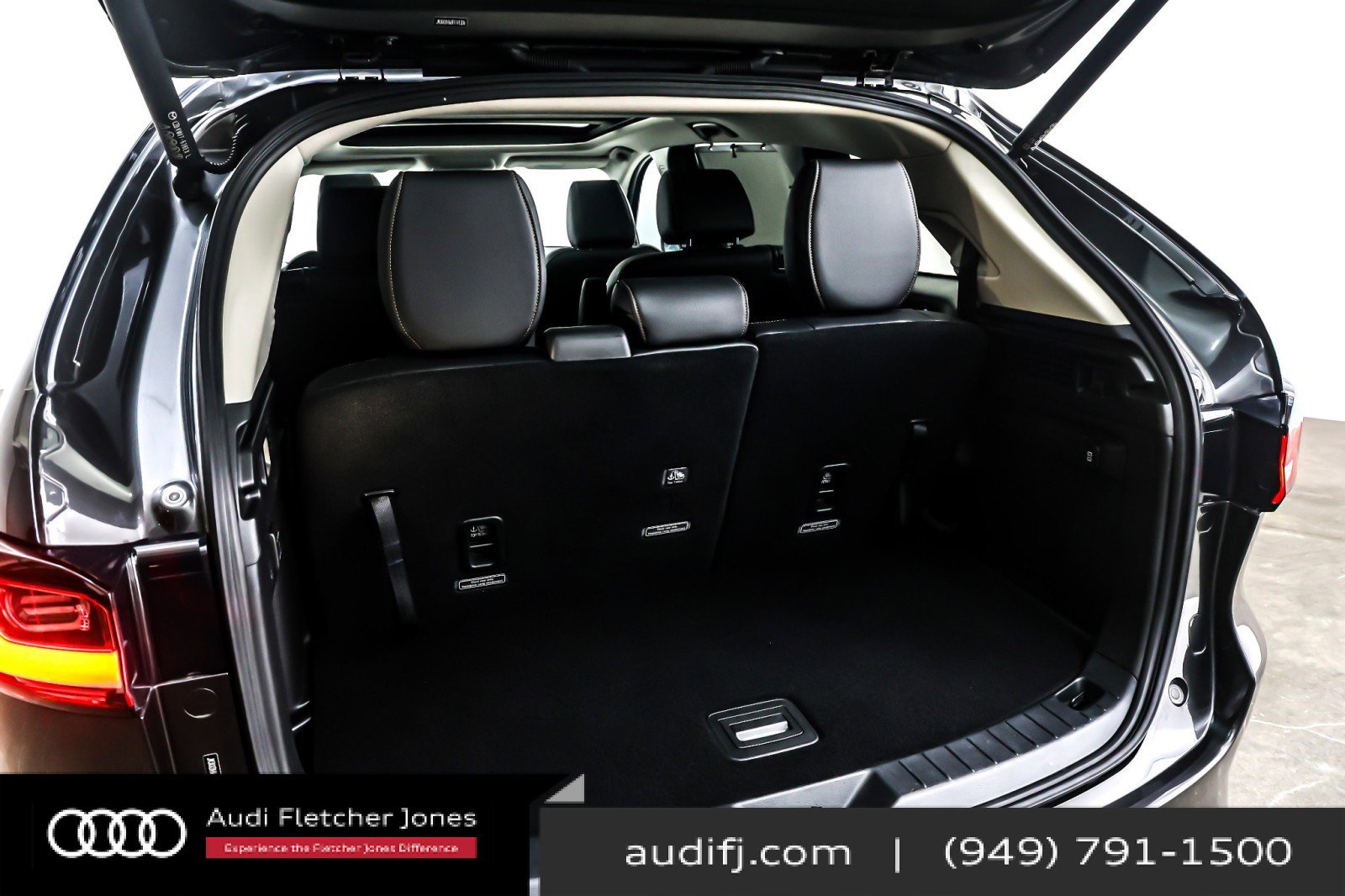 Used 2024 MAZDA CX-90 Plug-In Hybrid w/ Premium Pkg image 23