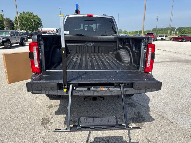 New 2026 Ford F250 Lariat w/ Black Appearance Package AWD/4WD image 15