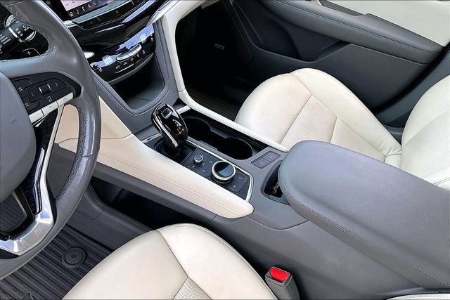 Used 2021 Cadillac XT6 Premium Luxury image 17